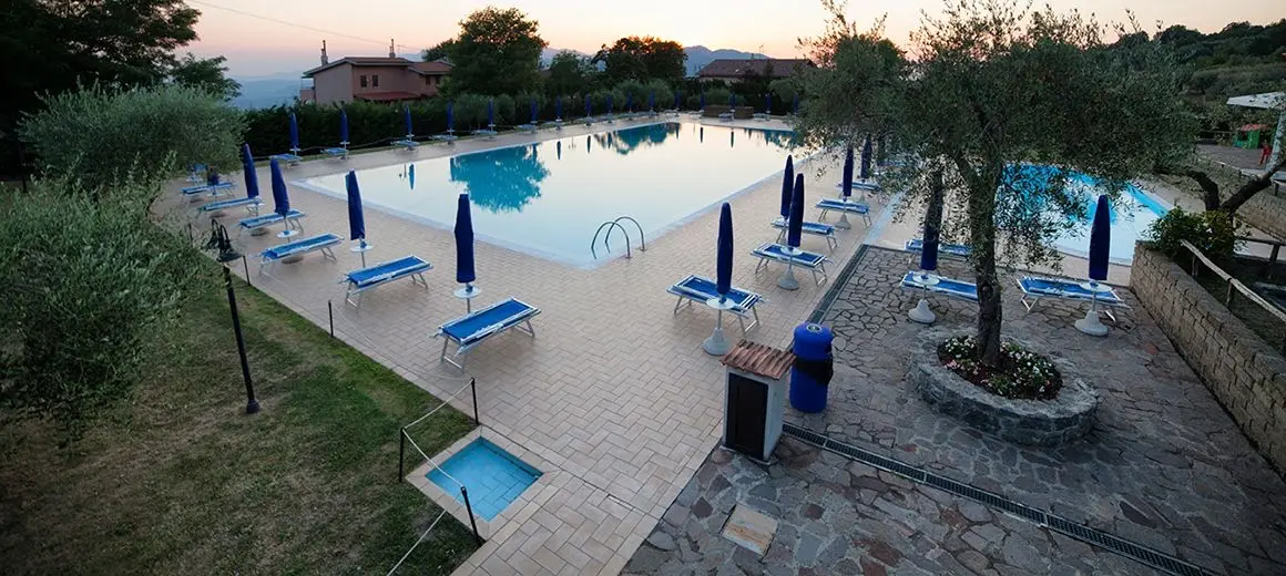 La piscina dell'agriturismo